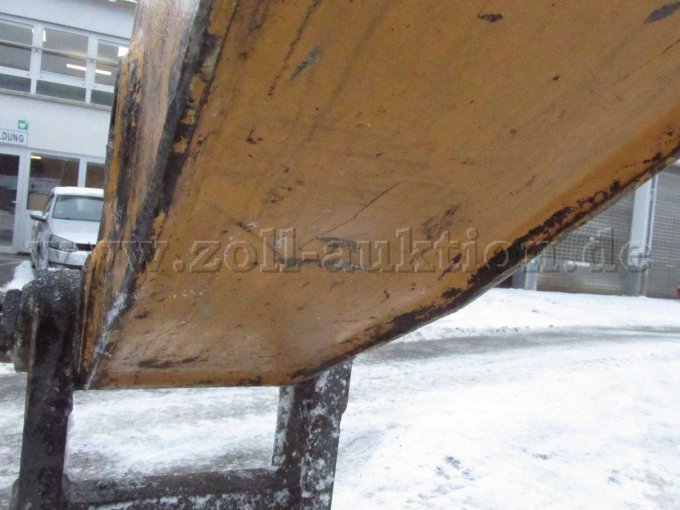 Ausleger vorne leicht verformt