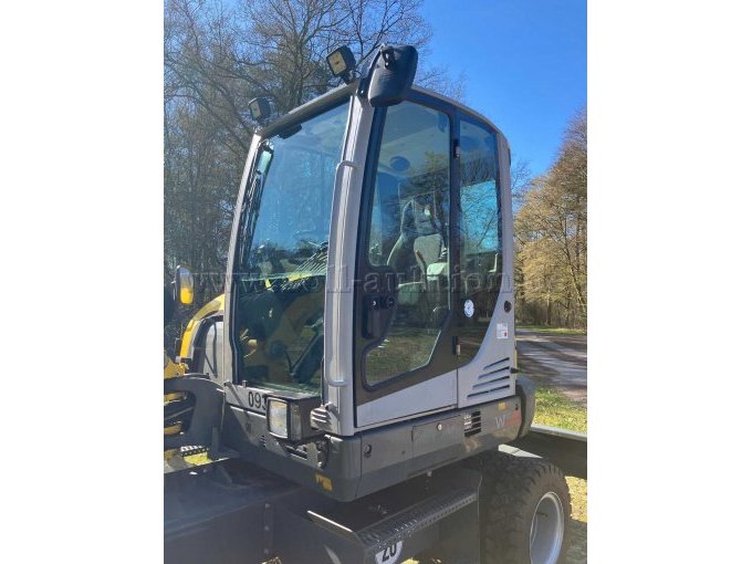 Wacker Neuson EW 65 Ansicht Kabine Front/Seite links geschlossen