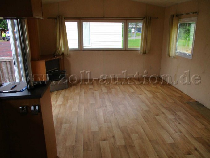 Wohnzimmer mit defekter Heizung 39C