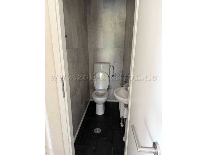 Zusätzliches separates WC