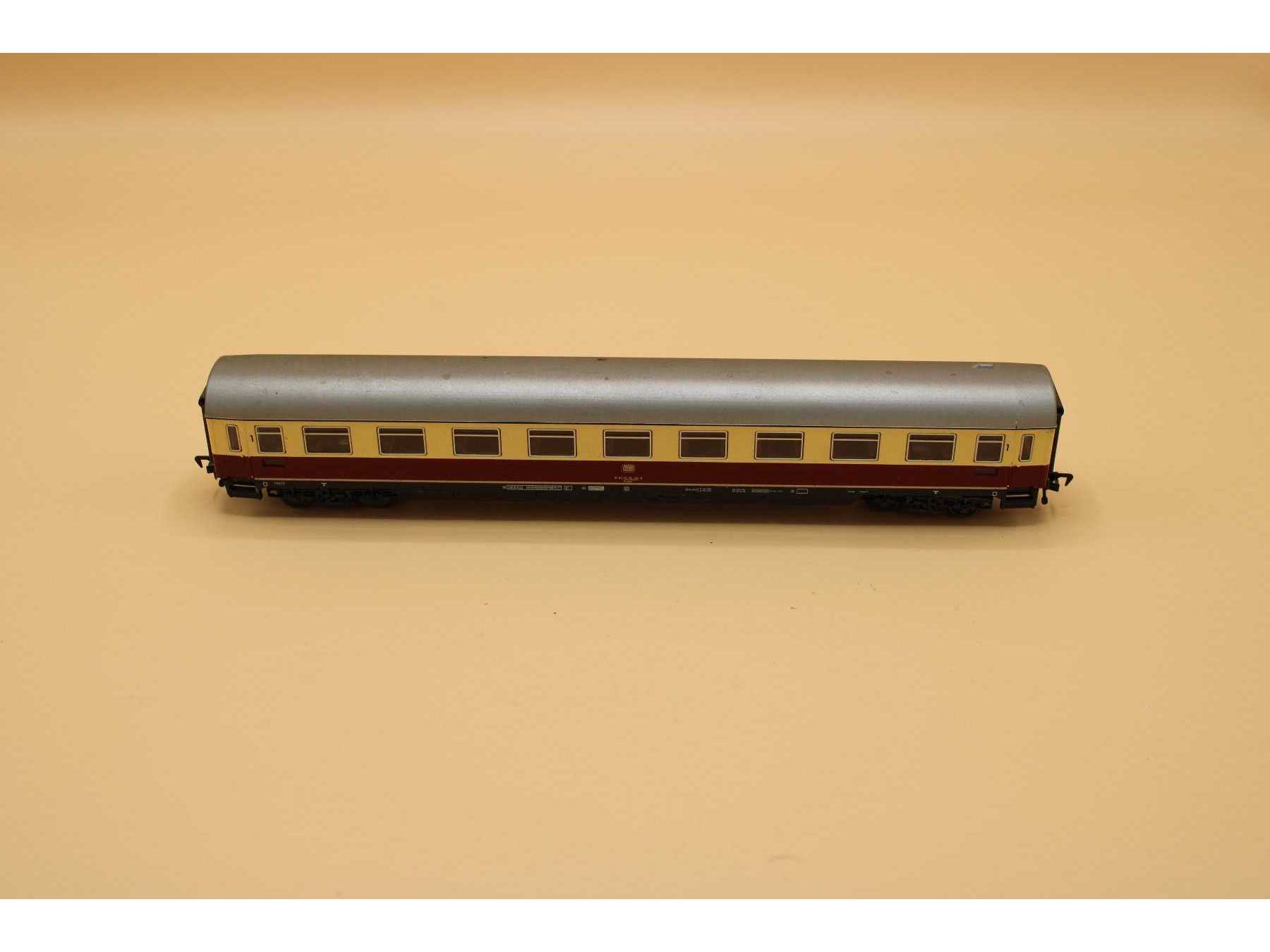 Modelleisenbahn Seitenansicht