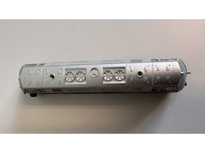 1 modeltrein-diesellocomotief BR 221 van de DB, schaal 1:120 / spoorbreedte 12 mm (tweedehands) – foto 10 – kavel bij Zoll-Auktion, Löbau