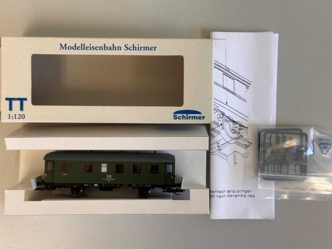 Personenwagen 50 50 24-26 564-4 im offenen Karton