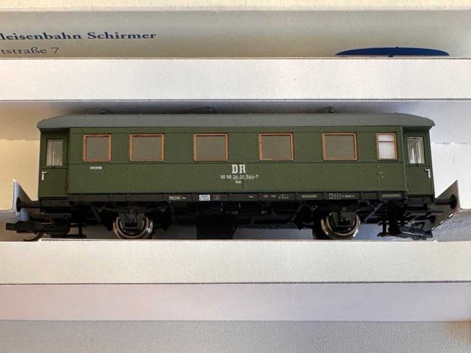 Personenwagen 50 50 24-26 544-7 im offenen Karton