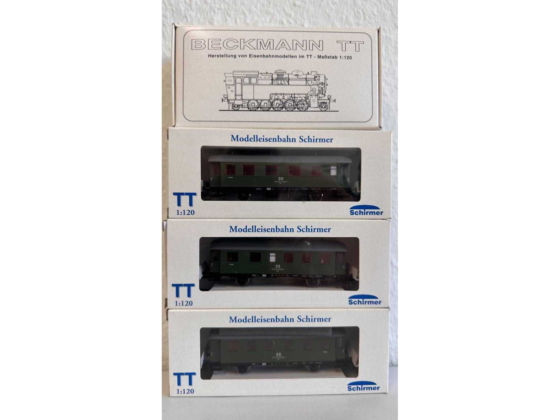 Dampflok- Personenwagen Set 4-teilig / Gesamtansicht