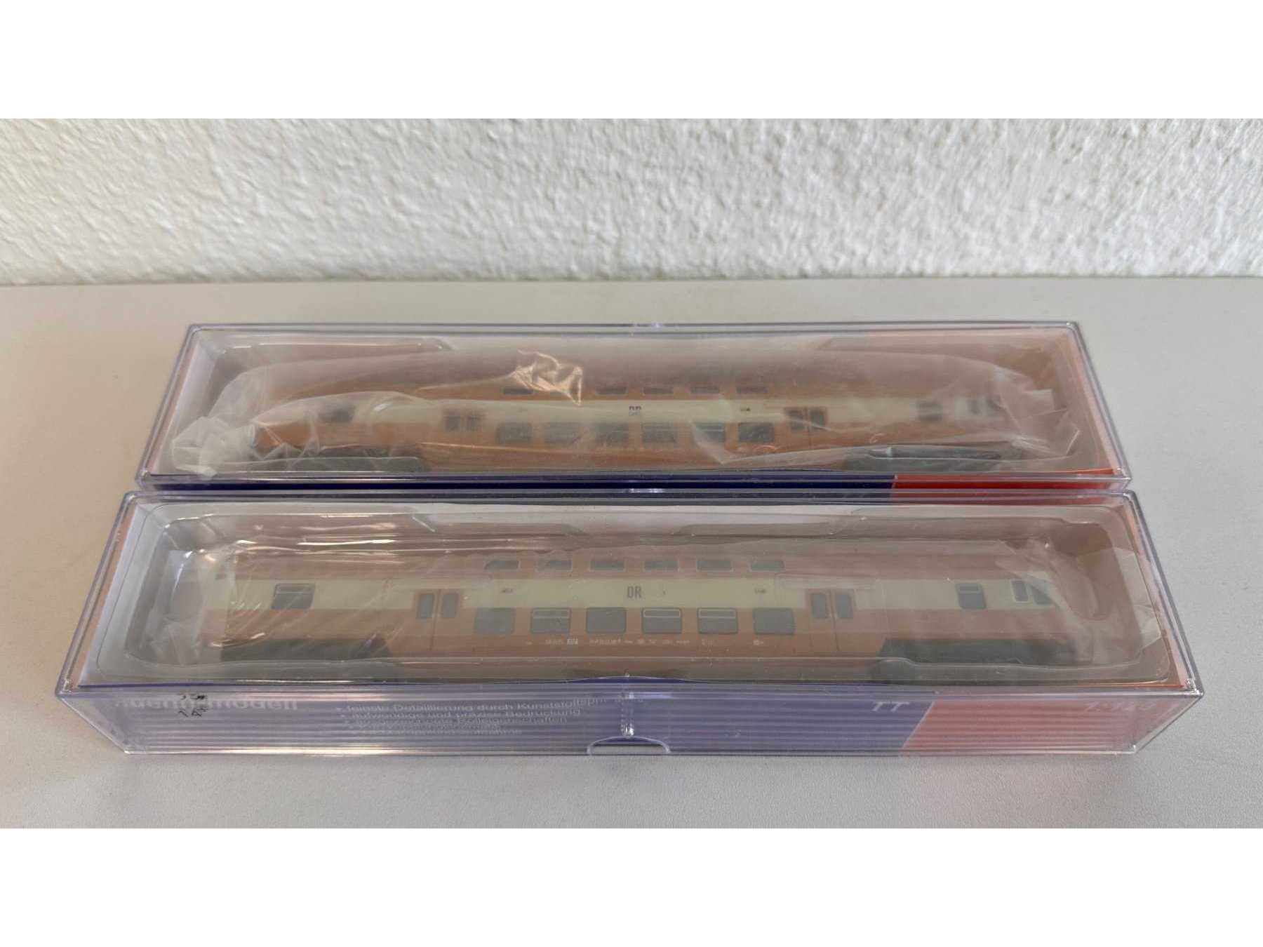 TT Doppelstock Wagon Set in Verpackungen