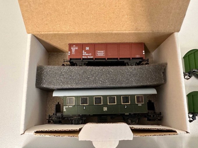 Wagon Set Güter- und Personenwagon