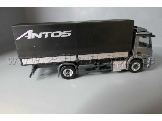 Herpa MB Antos 2542 schwarz-silber Ansicht von der rechten Seite