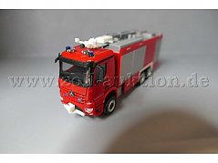 Herpa MB Arocs Tanklöschfahrzeug, 1:87 Ansicht von vorne links