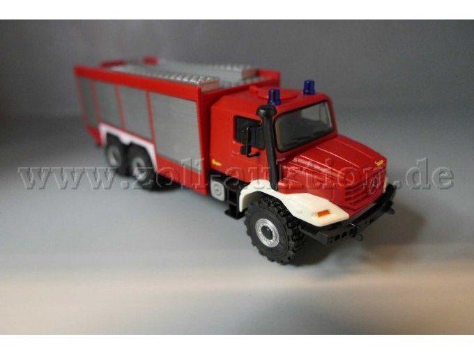 Herpa MB Zetros 6x6 Feuerwehr, 1:87 Ansicht von vorne rechts