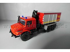 Modellfahrzeuge von Herpa, Mercedes Benz Cursor 5010 Feuerwehr LKW, 1:87 Ansicht von der Seite