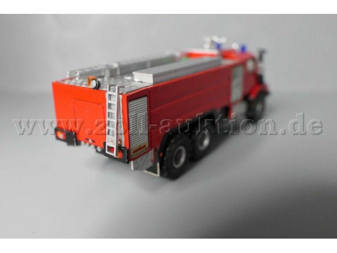 Modellfahrzeug von Herpa, Mercedes Benz Cursor 5010 Tanklöschfahrzeug, 1:87 Ansicht von hinten