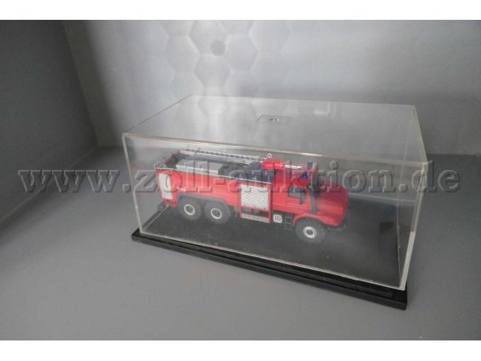 Modellfahrzeug von Herpa, Mercedes Benz Cursor 5010 Zetros 6x6 Ziegler, 1:87 Ansicht im Schaukasten