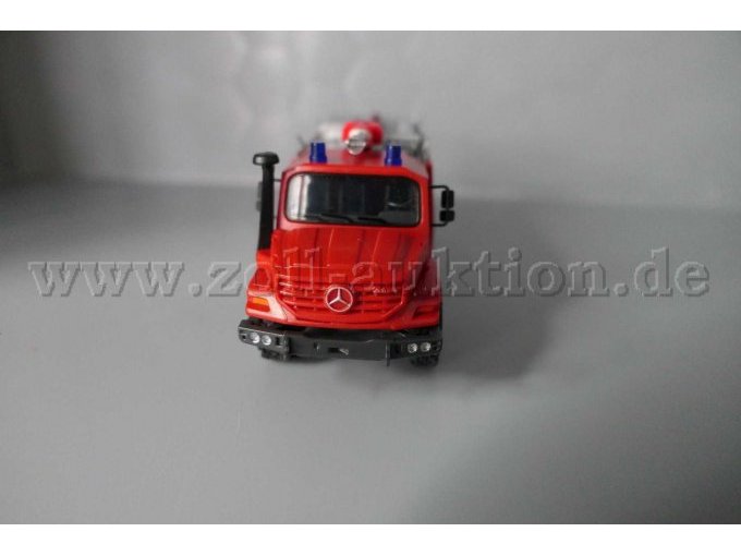 Modellfahrzeug von Herpa, Mercedes Benz Cursor 5010 Zetros 6x6 Ziegler, 1:87 Ansicht von vorne