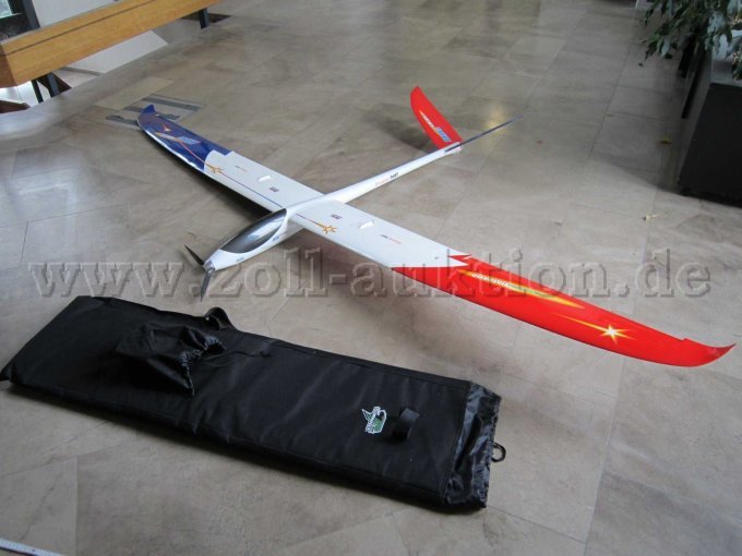 Modelflieger mit Tasche