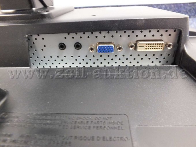 Detailaufnahme Anschlüsse Unterseite