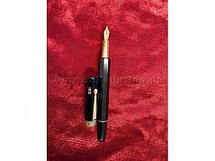 komplette Ansicht des Mont Blanc Kolbenfüllhalter geöffnet