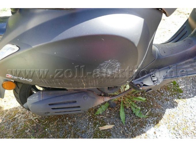 1 Moped Piaggio Vespa Sprint Notte / Bastlerfahrzeug – foto 8 – kavel bij Zoll-Auktion, Wandlitz