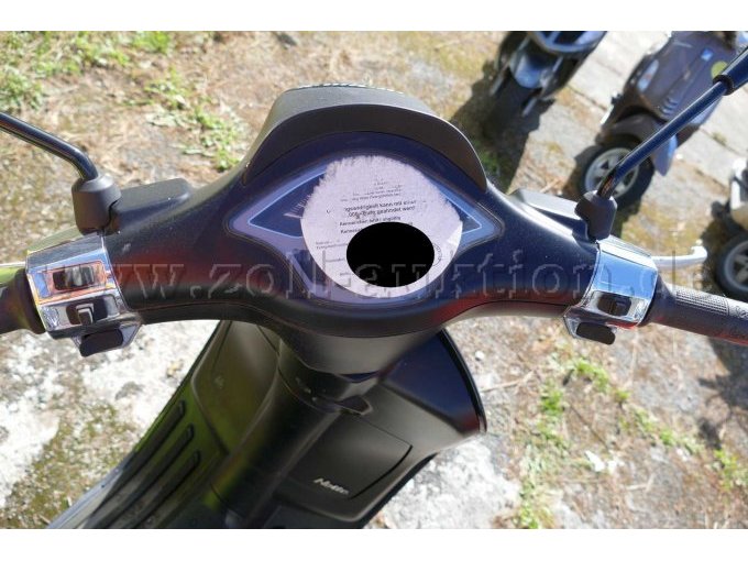 1 Moped Piaggio Vespa Sprint Notte / Bastlerfahrzeug – foto 5 – kavel bij Zoll-Auktion, Wandlitz
