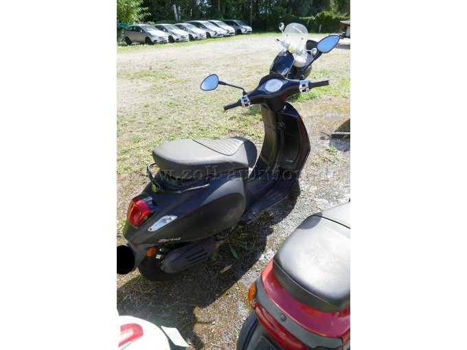 1 Moped Piaggio Vespa Sprint Notte / Bastlerfahrzeug – foto 4 – kavel bij Zoll-Auktion, Wandlitz