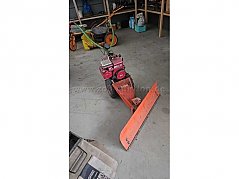 Einachsmotorgerät Agria 5300 mit Schneeräumschild Vorderansicht