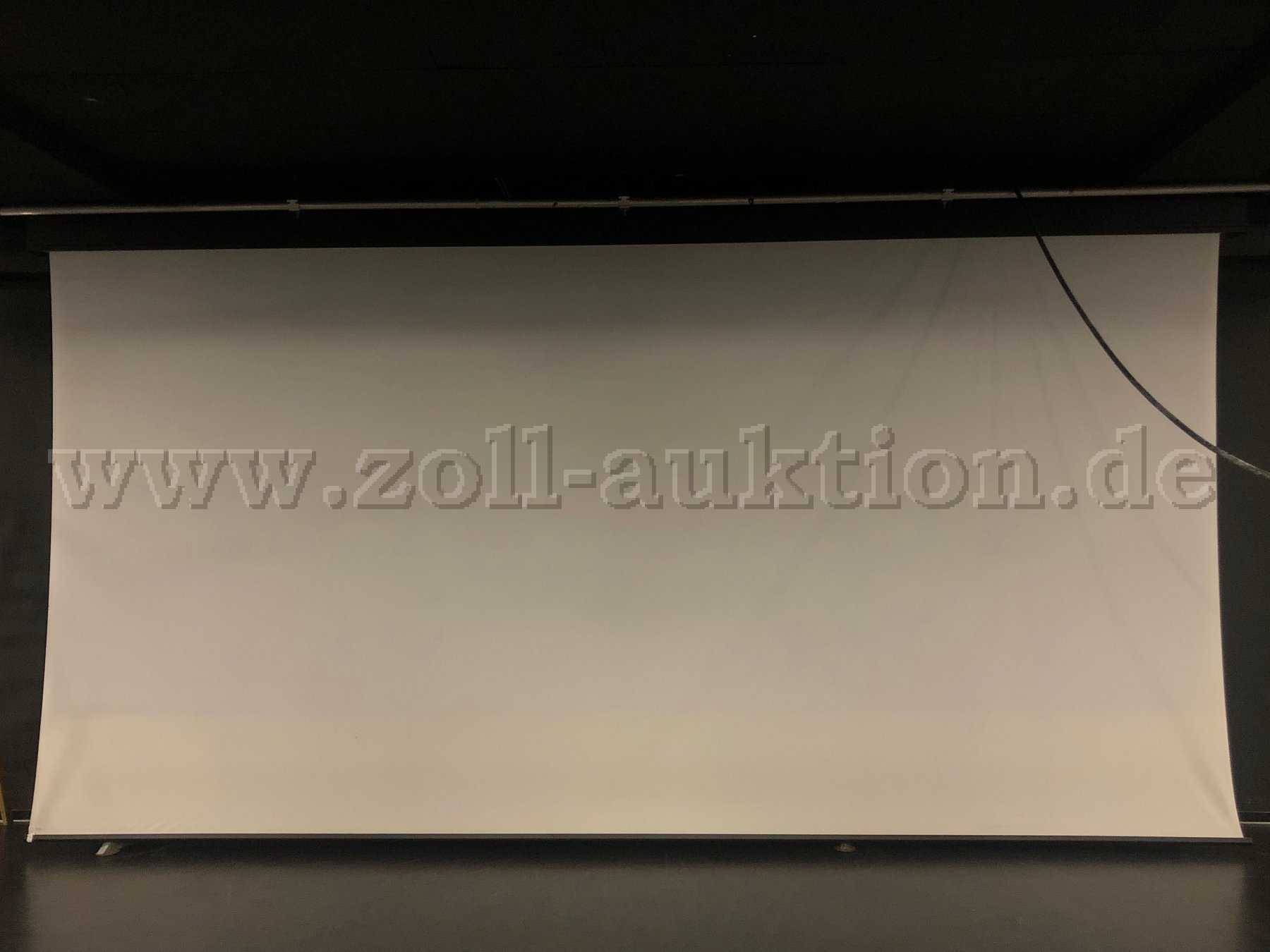 Leinwand komplett ausgefahren