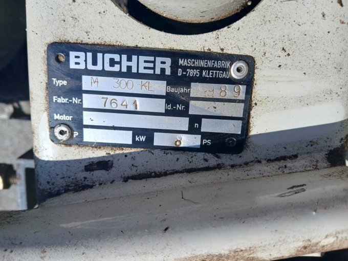 1 motormaaier Bucher M 300 KL – foto 3 – kavel bij Zoll-Auktion, Oberau