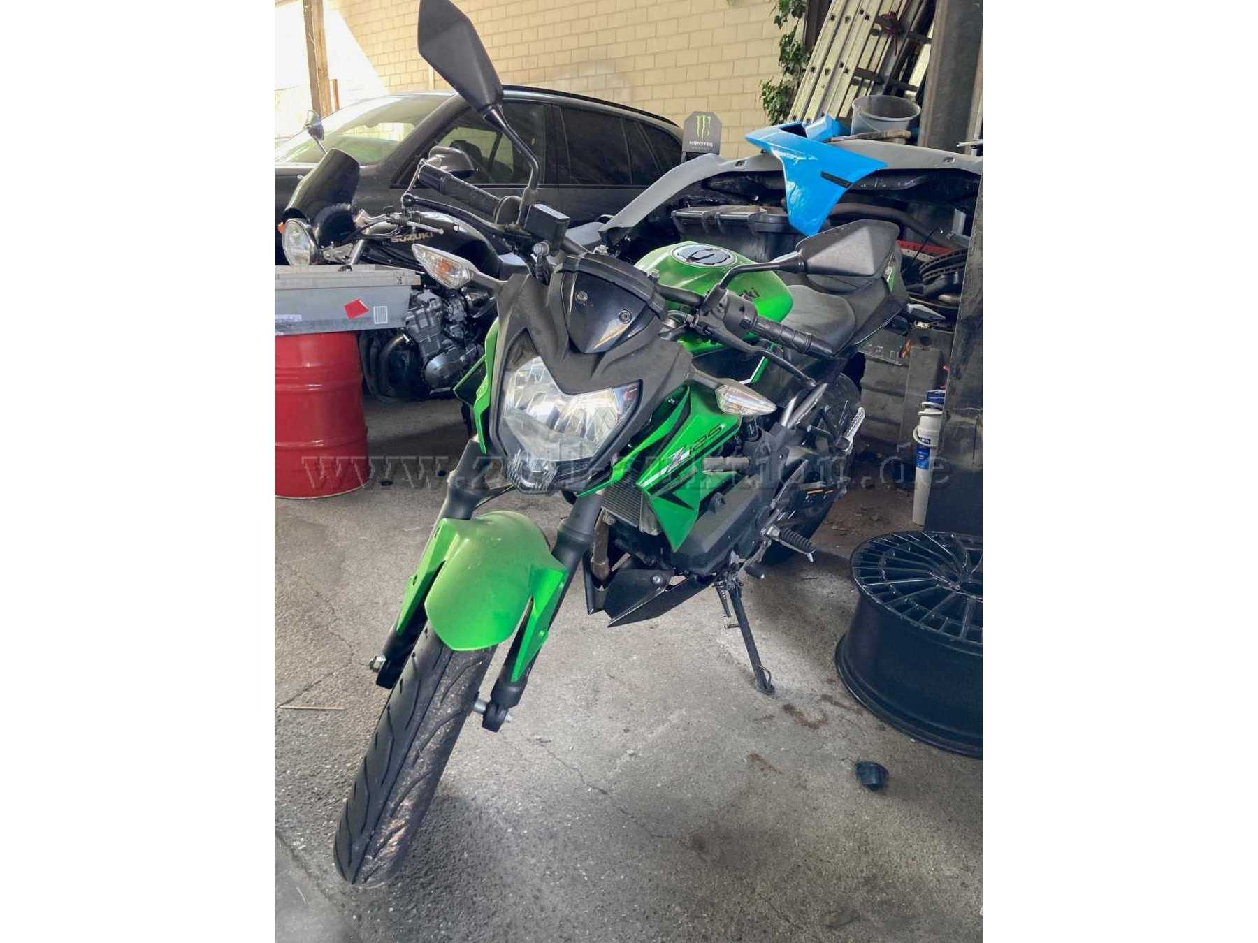 Kawasaki vorne