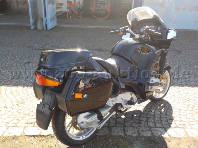 Heck- und Seitenansicht Motorrad