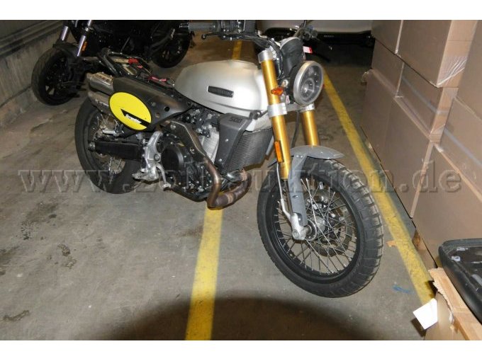 schräge vordere Ansicht