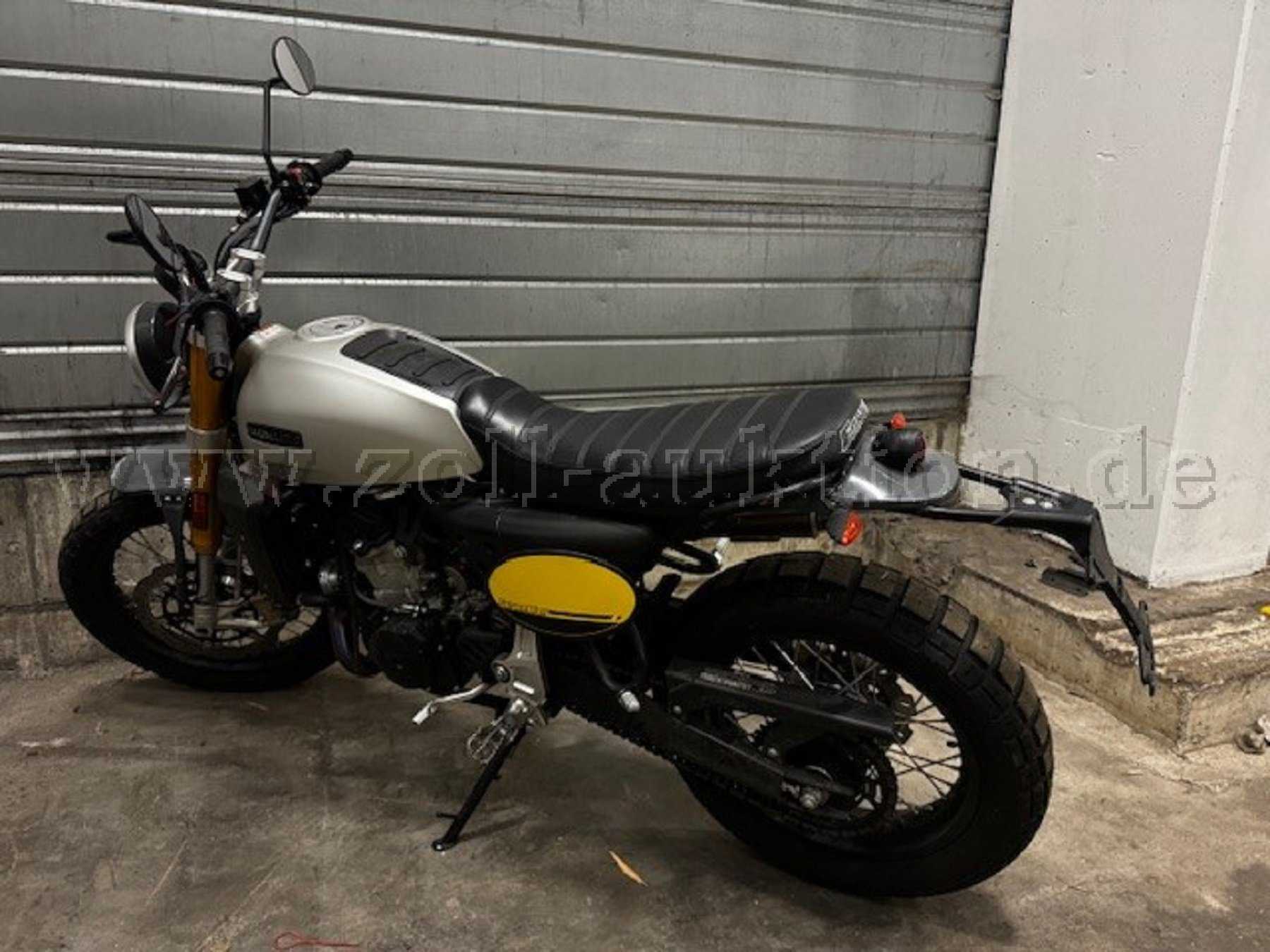 Titelbild mit Sattel