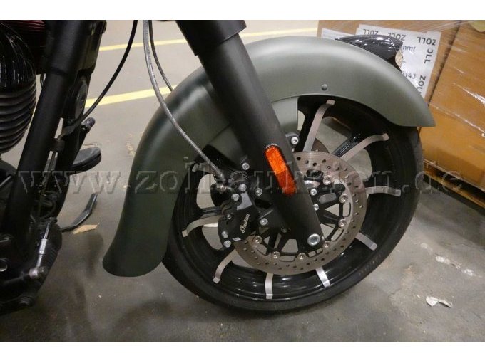 Indian Motorcycle - Springfield Dark Horse, Vorderrad rechte Seite mit 10-Speichen-Gussfelge contrast cut 19" x 3.5" / 16" x 5"