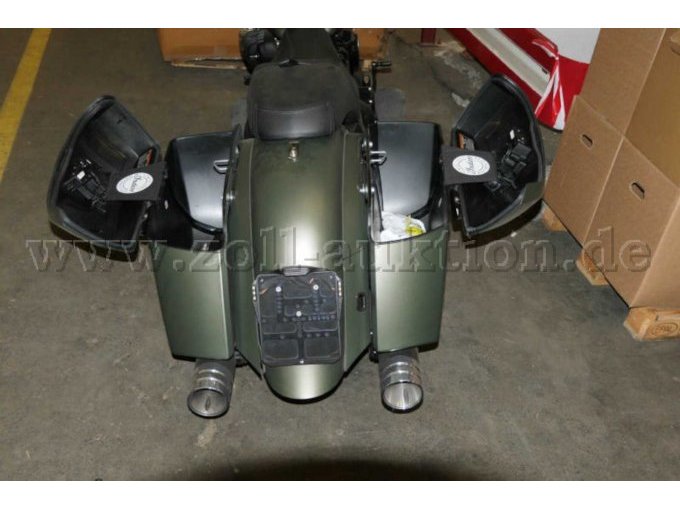 Indian Motorcycle - Springfield Dark Horse, Ansicht von hinten auf die geöffneten Satteltaschen