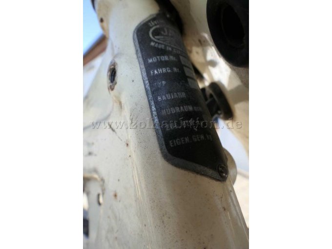Motorrad Jawa 250 Ansicht Typenschild