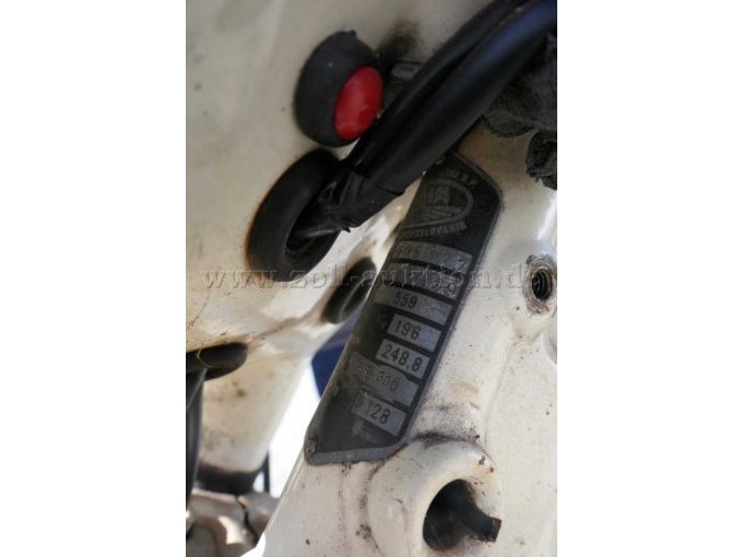 Motorrad Jawa 250 Ansicht Typenschild