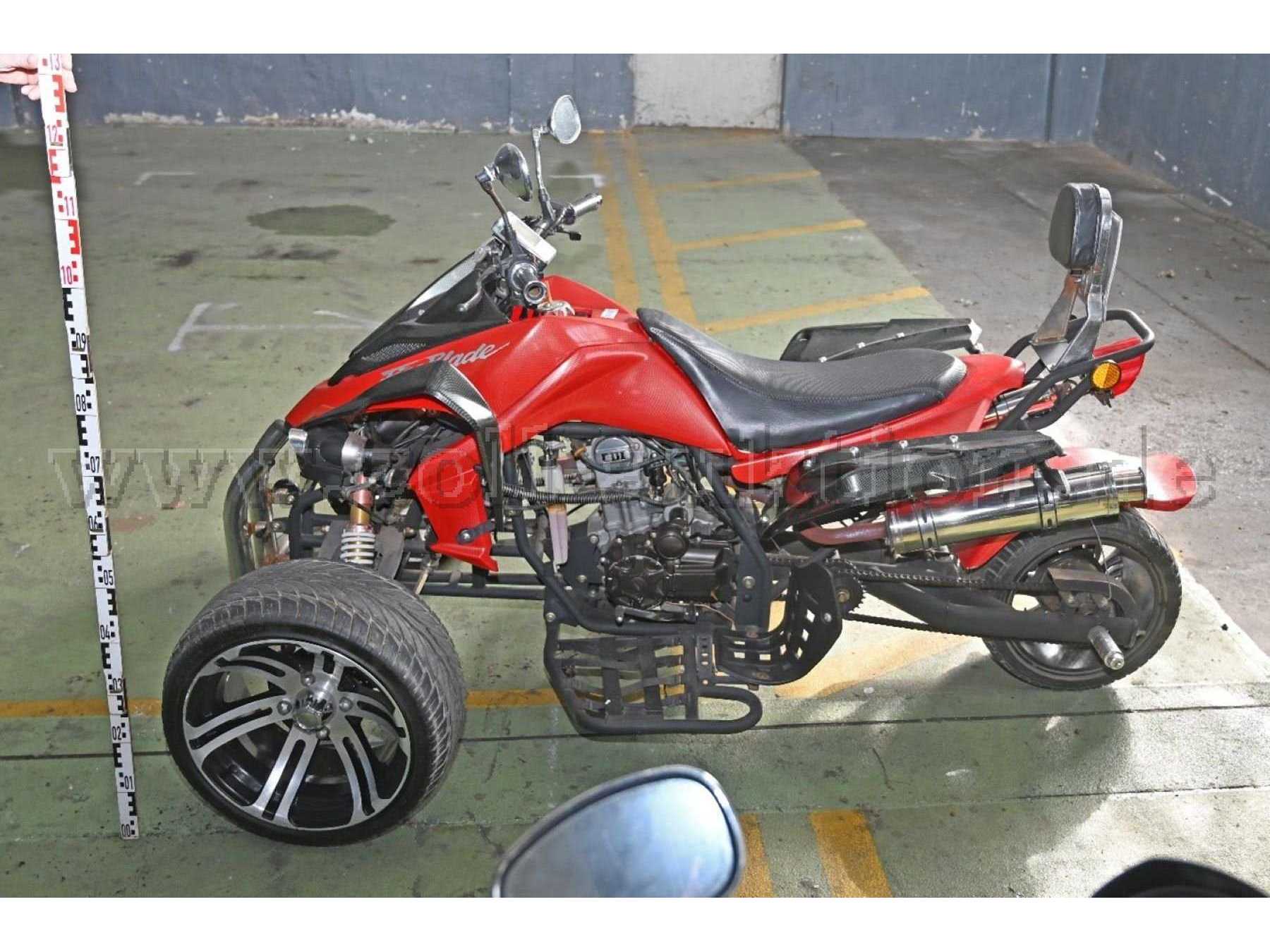 Gesamtes Trike linke Seite