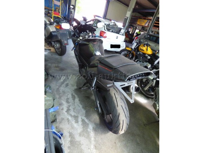 Yamaha R1
Rückansicht