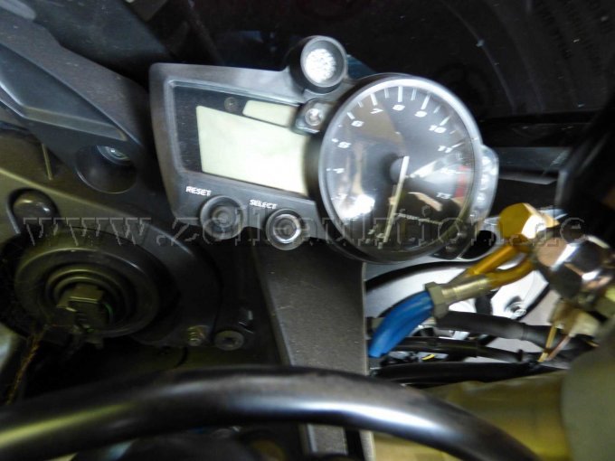 Yamaha R1 Tacho
