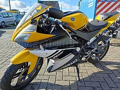Yamaha YZF - vorne links