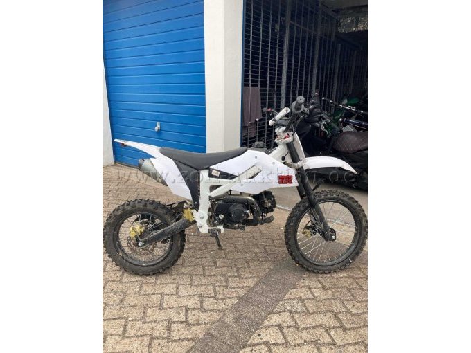 Motorrad rechte Seite