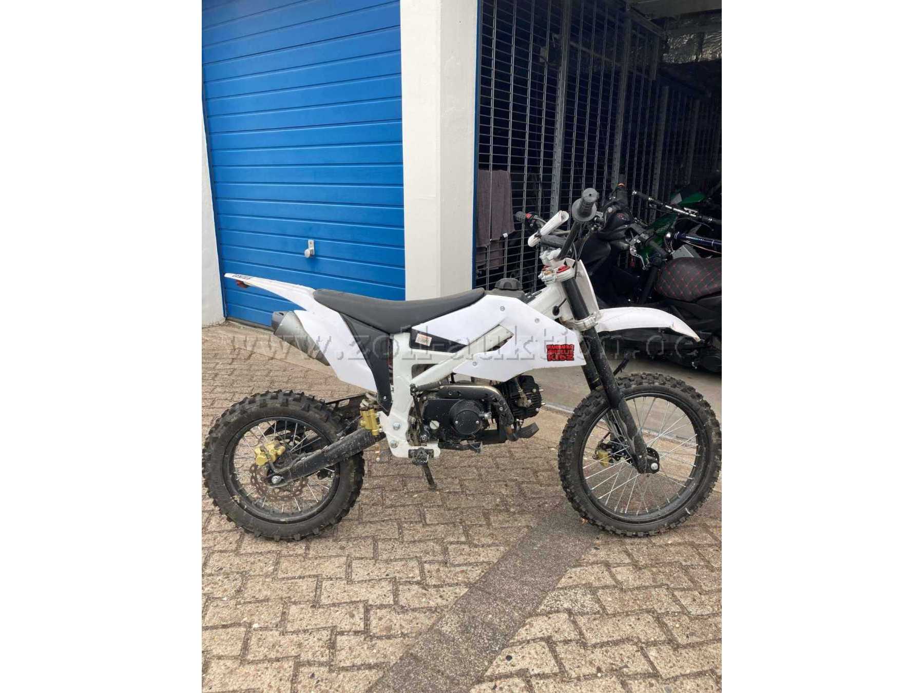 Motorrad rechte Seite