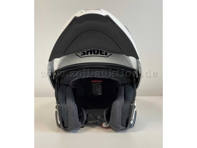 Helm aufgeklappt vorne