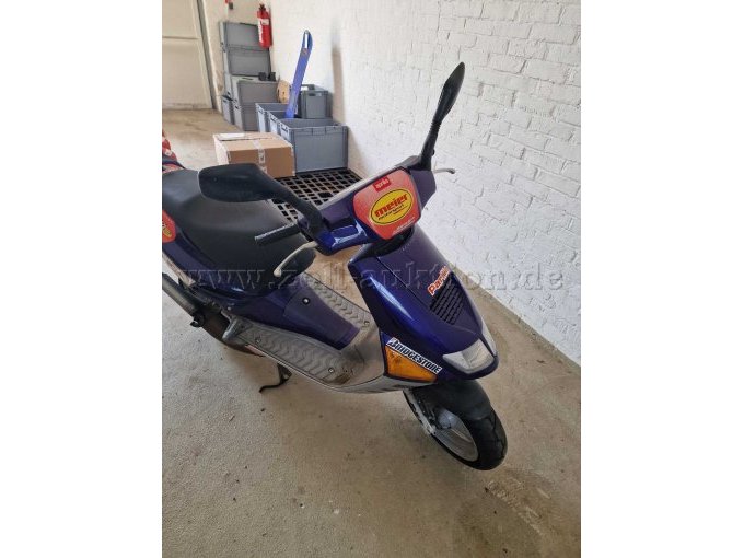 "Aprilia SR 50 LC" Gesamtansicht von vorne
