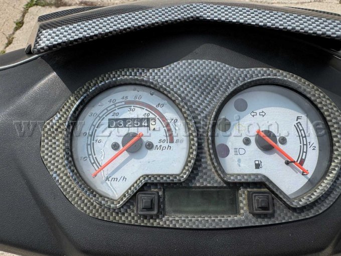 Motorroller GENERIC Explorer Instrumente (Tachometer und Tankanzeige)