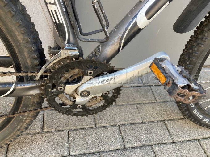 Umwerfer, Tretkurbel und Pedal rechts