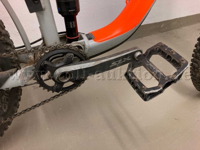 Zahnkranz vorne, Tretkurbel, Pedal