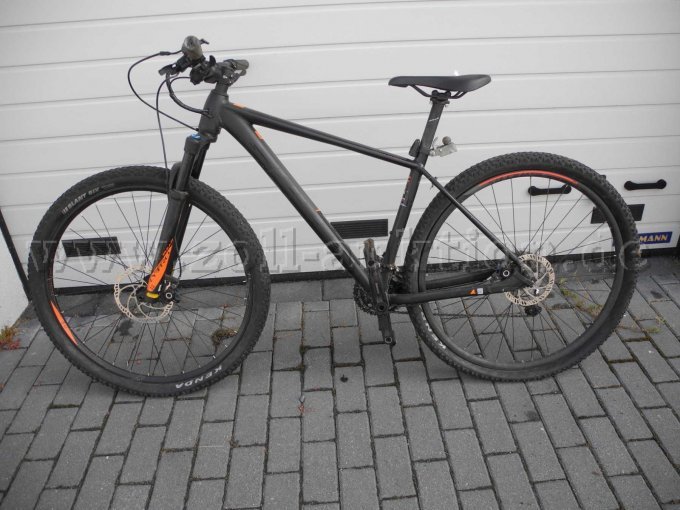 Gesamtansicht Fahrrad von links