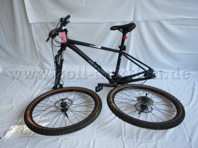 Vollansicht Mountainbike Bulls