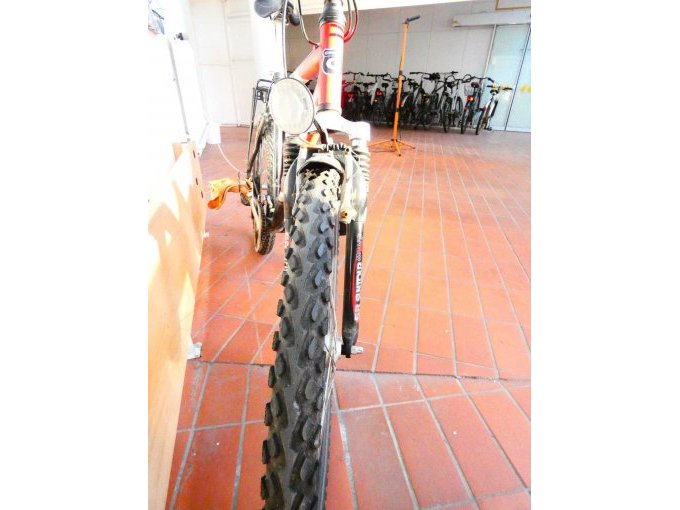 Mountainbike Conway_ Ansicht auf Vorderreifen