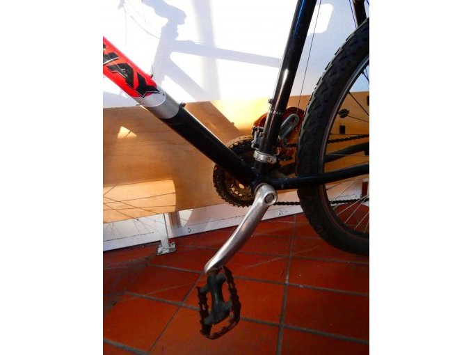 Mountainbike Conway_ Pedalkurbel links